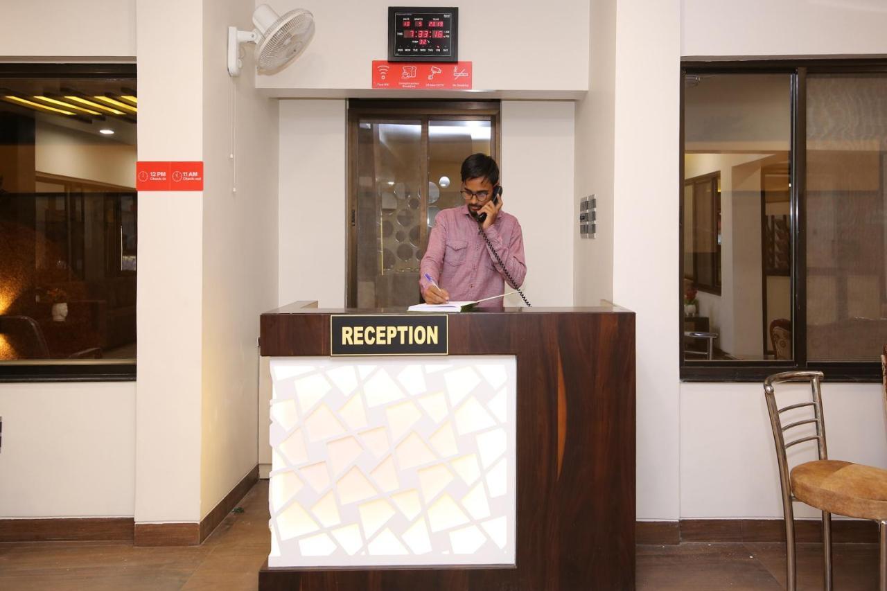Capital O 36691 Hotel Aashirwad Inn Jabalpur Exteriör bild